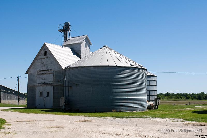 20080714_155327 D300 P 4200x2800.jpg - Farming is still important in thre Amana Colonies